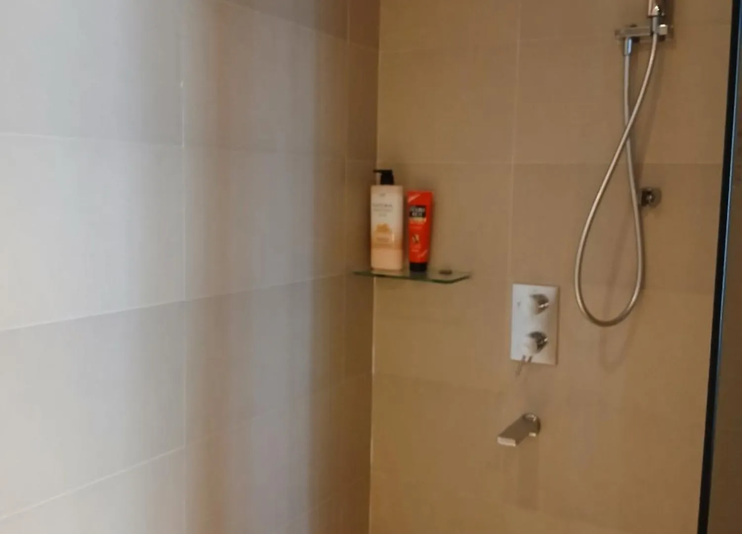 Aparthotel In A La Carte - 2 Bedrooms, 3 Balconies, Seaview, Beachfront, Central, Rooftop Pool Da Nang