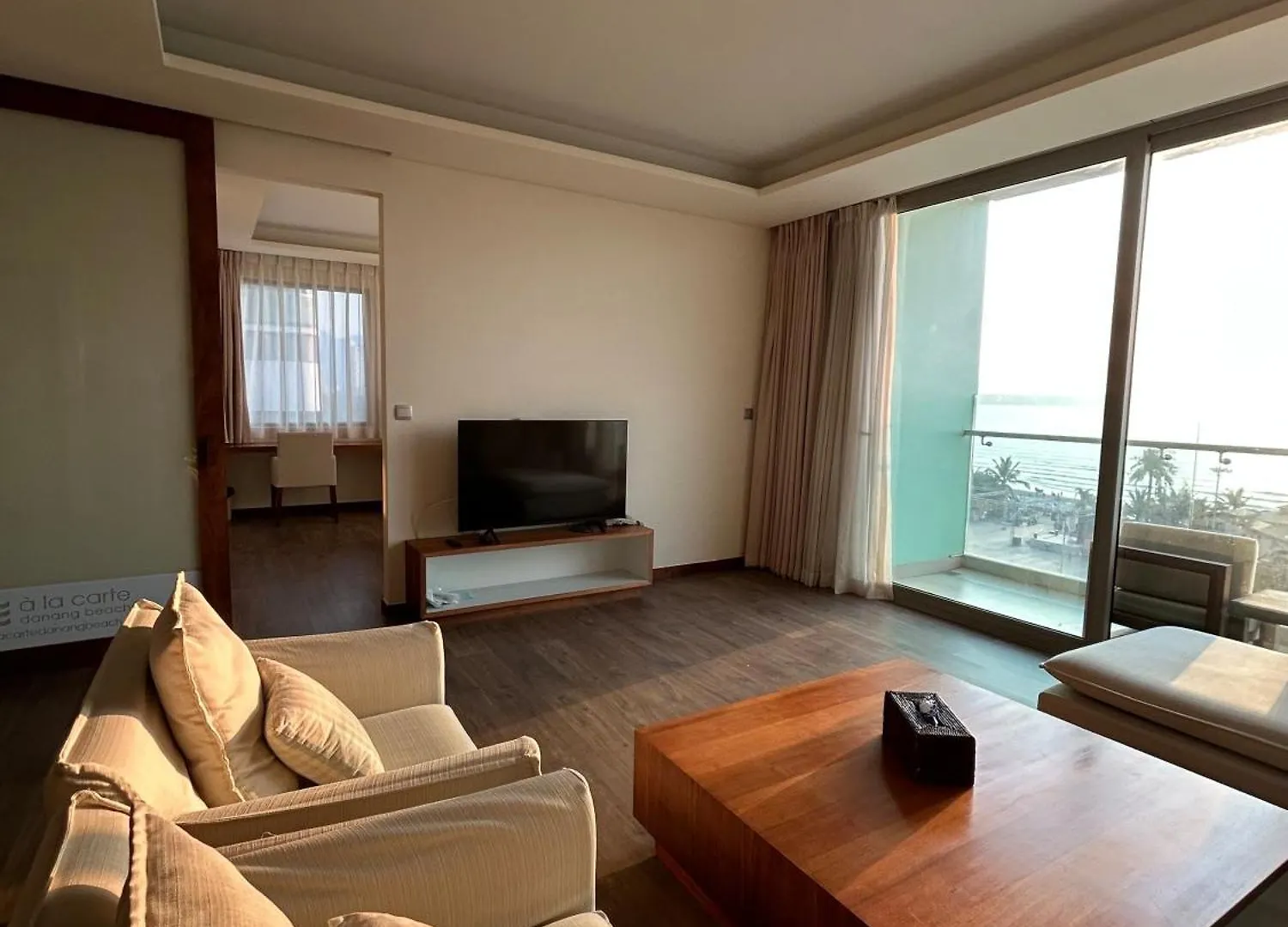 Aparthotel In A La Carte - 2 Bedrooms, 3 Balconies, Seaview, Beachfront, Central, Rooftop Pool Da Nang 0*,