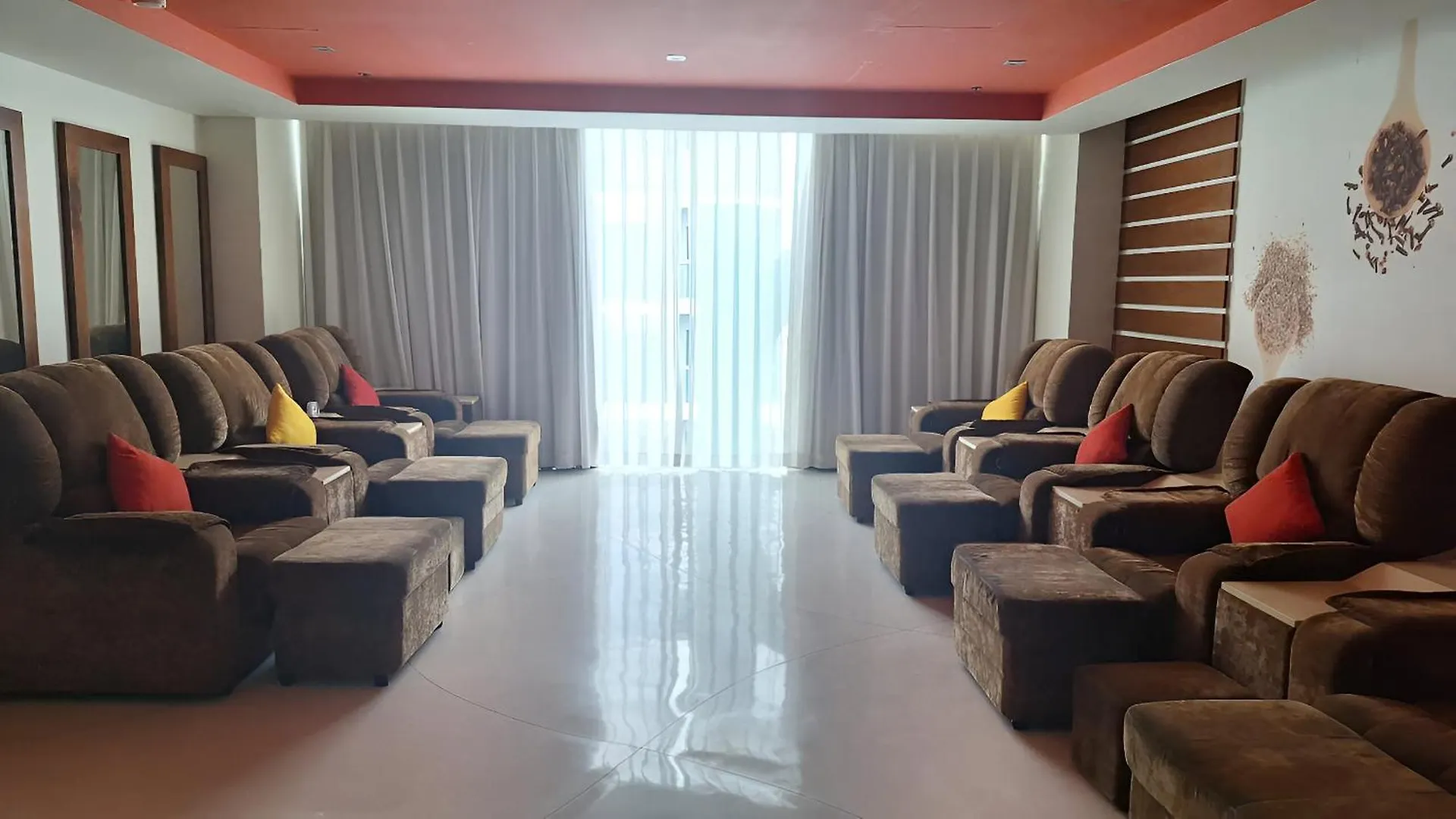 Aparthotel In A La Carte - 2 Bedrooms, 3 Balconies, Seaview, Beachfront, Central, Rooftop Pool Da Nang